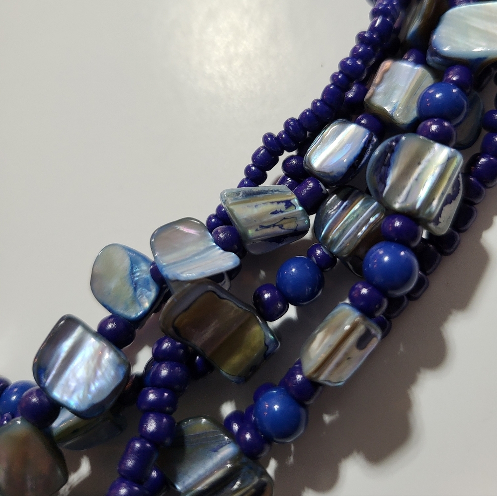 Elegant Blue Beaded Necklace